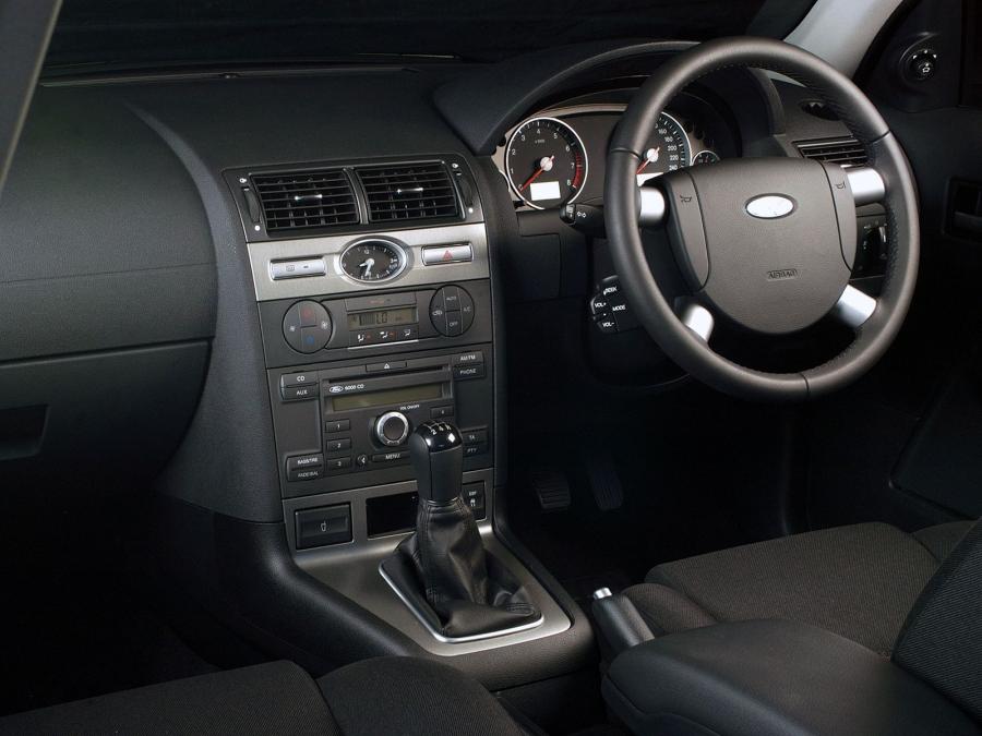  Ford Mondeo Sedan 2004 года  (ZA) (фото 8 из 9)